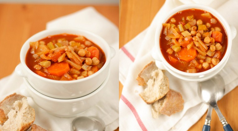 Réaliser une soupe maison aux pois chiches et à la tomate